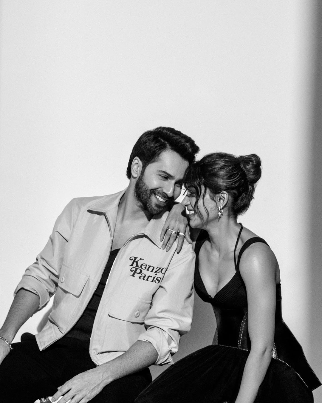 Varun Dhawan and Samantha Ruth Prabhus Honey Bunny Snaps Go Viral on Instagram Varun Dhawan and Samantha Ruth Prabhus Honey Bunny Snaps Go Viral on Instagram