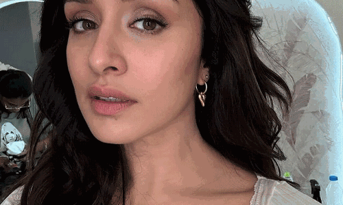 Shraddha Kapoors Sweet Style: Jalebi and Glam!