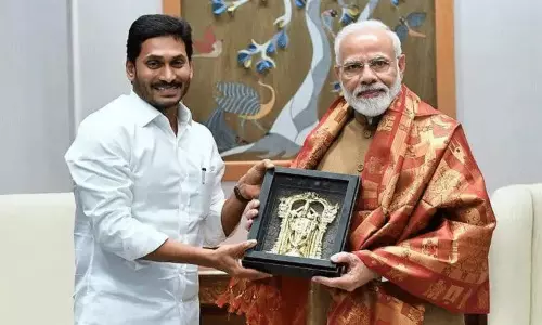 బీజేపీ వైసీపీల మధ్య ఎంతెంత దూరం ?