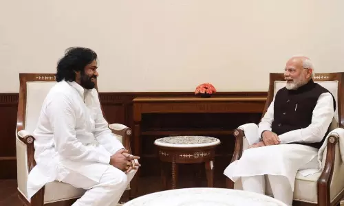 కేంద్రానికి ప‌వ‌న్ లేఖ‌.. మోడీని ఇరికించ‌డ‌మేనా... !