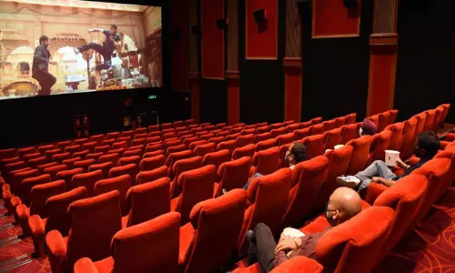 మా కోసం కూడా స్పెషల్ షోస్ వేయండి