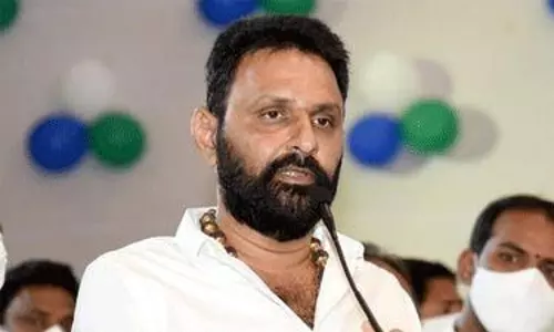 కొడాలి నాని వ‌ర్సెస్ టీడీపీ.. బాబుకు మ‌రో త‌ల‌నొప్పి!