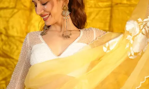 Heli Daruwalas Fashion Transforms the Ordinary into Extraordinary!