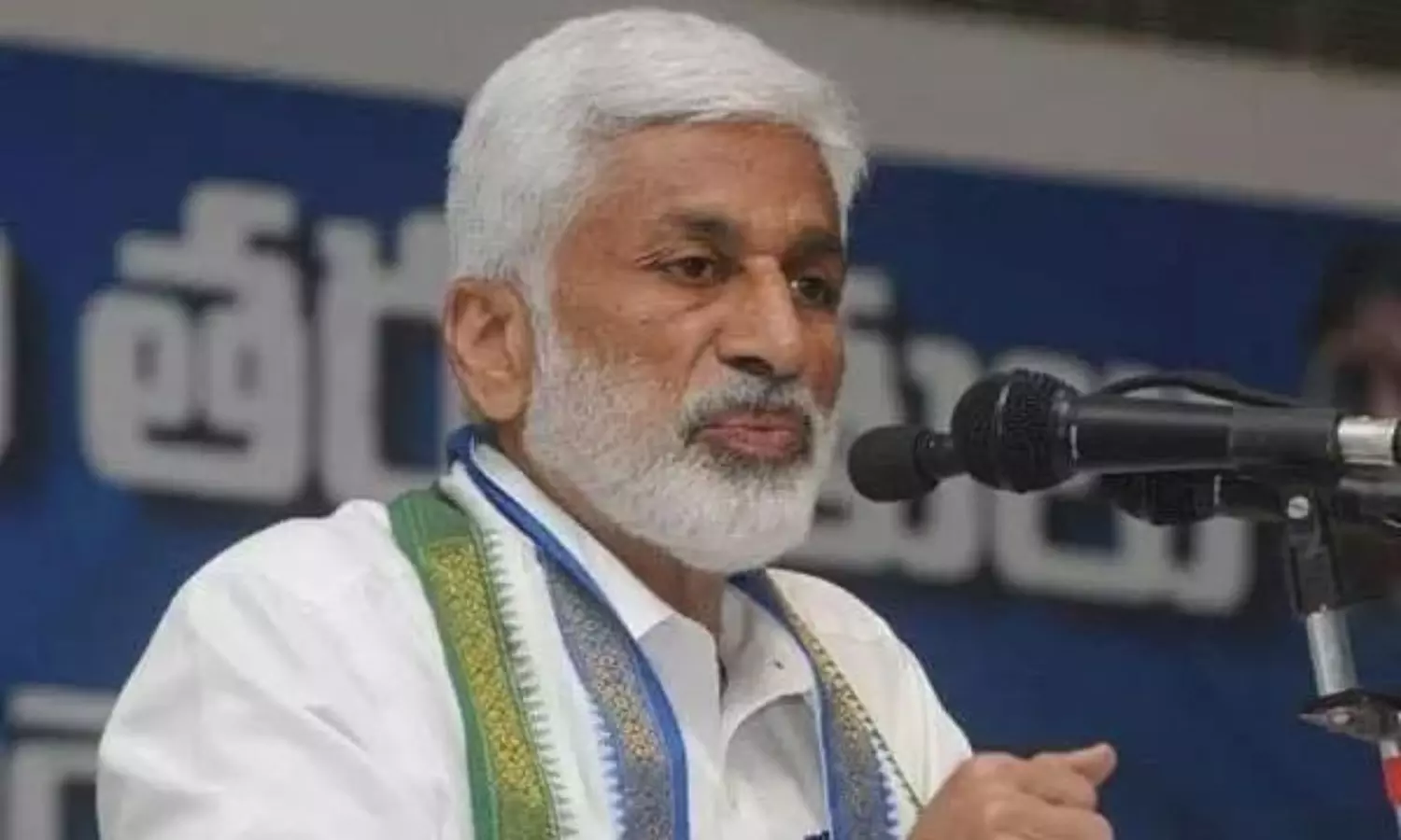 విజయసాయి రెడ్డిపై ఏపీ సీఐడీ లుక్ ఔట్ సర్క్యులర్... కారణం క్లియర్! విజయసాయి రెడ్డిపై ఏపీ సీఐడీ లుక్ ఔట్ సర్క్యులర్... కారణం క్లియర్!