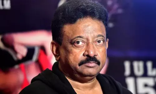 పుష్ప 2: RGV మెగా రివ్యూ.. ఏమన్నారంటే..