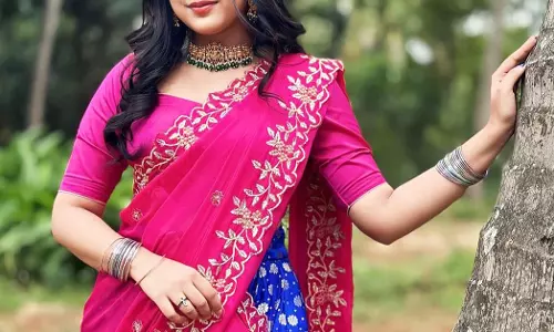 Aishwarya Gowda Elegant Saree Will Make You Want to Copy Her Look