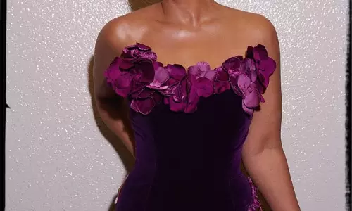 Kareena Kapoor Dazzles in Violet at Red Sea Film Festival