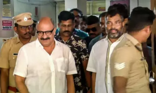 అత్యాచారం కేసులో గంట‌ల్లోనే బెయిల్!