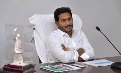 జగన్ వచ్చేలోగానే సర్దుకుంటారా ?