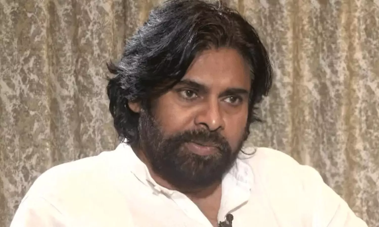 పవన్ కళ్యాణ్ ని చంపేస్తాం... ఈ ధైర్యం ఎవరిది ?