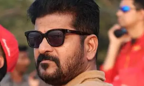 వైరల్ పిక్... సౌత్  ఇండియా మోస్ట్  స్టైలిష్  సీఎం!!