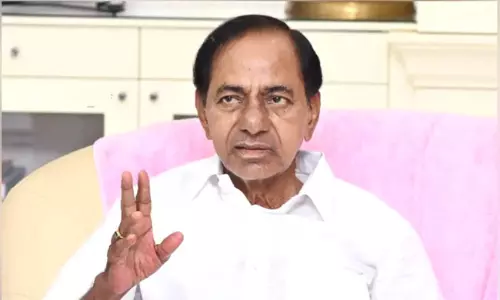 కాంగ్రెస్ మూర్ఘత్వంపై కేసీఆర్ ఫైర్