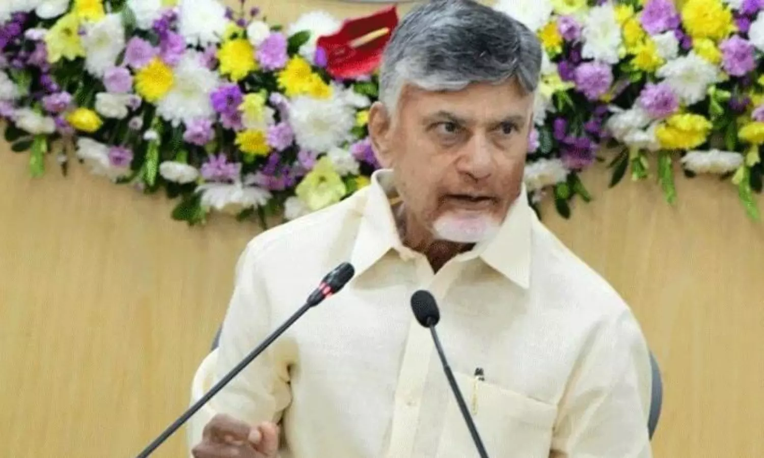 పిల్లలకు పెన్షన్ విషయంలో చంద్రబాబు కీలక నిర్ణయం! పిల్లలకు పెన్షన్ విషయంలో చంద్రబాబు కీలక నిర్ణయం!