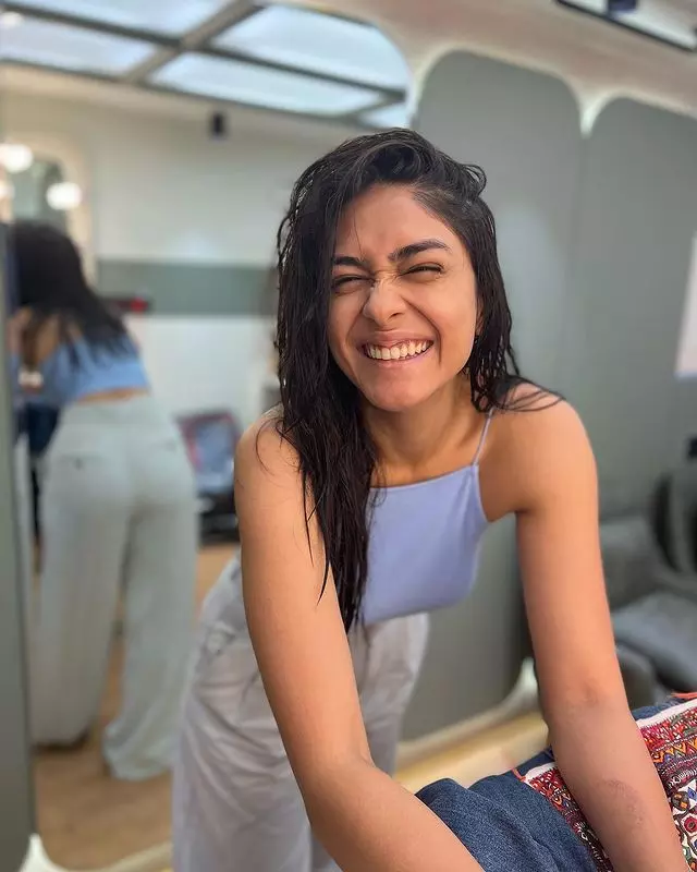 Mrunal Thakur Adorable Snaps That Will Amaze You Mrunal Thakur Adorable Snaps That Will Amaze You