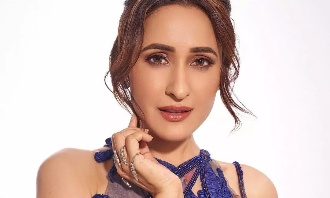 ప్ర‌గ్యా కొత్త లుక్.. మ‌తి చెడిపోవాలంతే