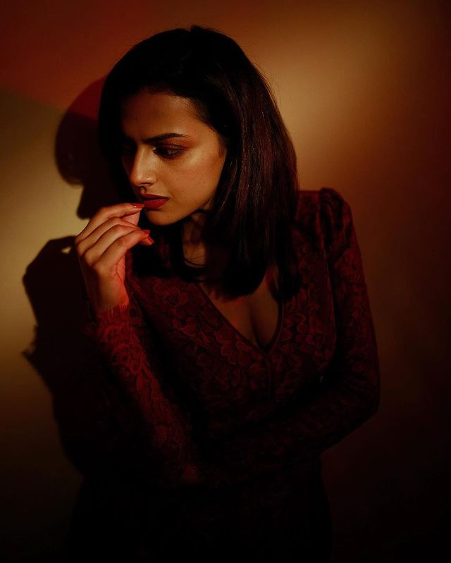 Shraddha Srinath’s Every Picture Tells a Story!