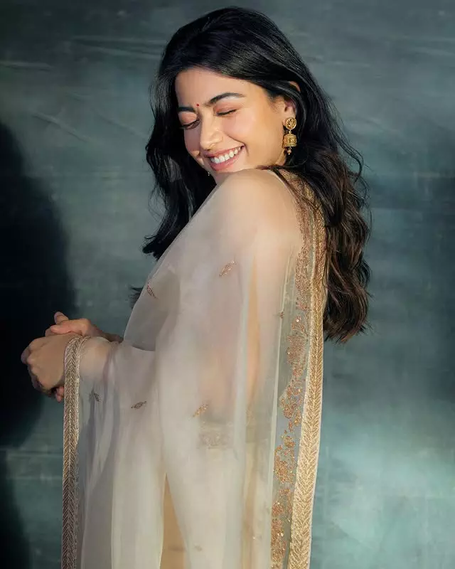 Rashmika Mandanna�s fashion sense shines bright in this dress. Rashmika Mandanna�s fashion sense shines bright in this dress.