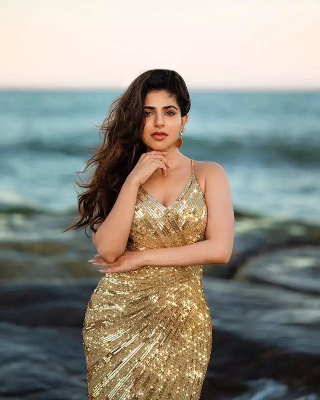 Iswarya Menon�s dress is the perfect mix of class and style. Iswarya Menon�s dress is the perfect mix of class and style.