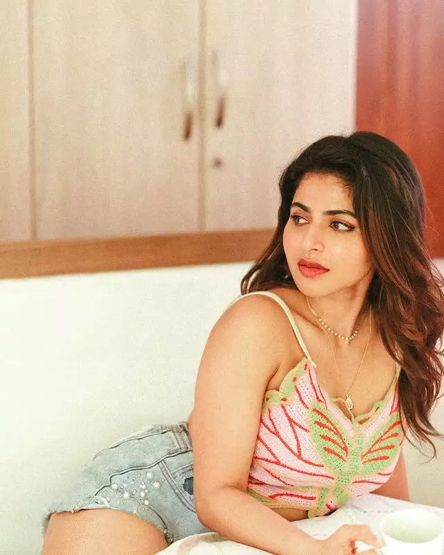 Iswarya Menon�s dress is the perfect mix of class and style.