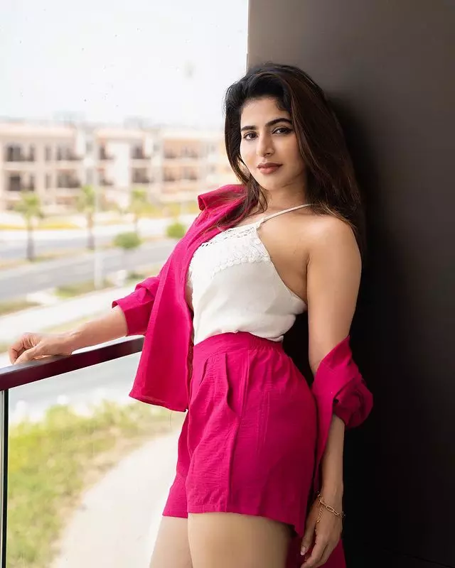Iswarya Menon�s dress is the perfect mix of class and style. Iswarya Menon�s dress is the perfect mix of class and style.