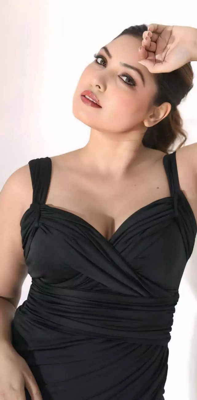 Here�s why Komal Jha�s dress is winning the internet Here�s why Komal Jha�s dress is winning the internet