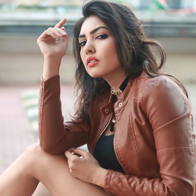 Here�s why Komal Jha�s dress is winning the internet