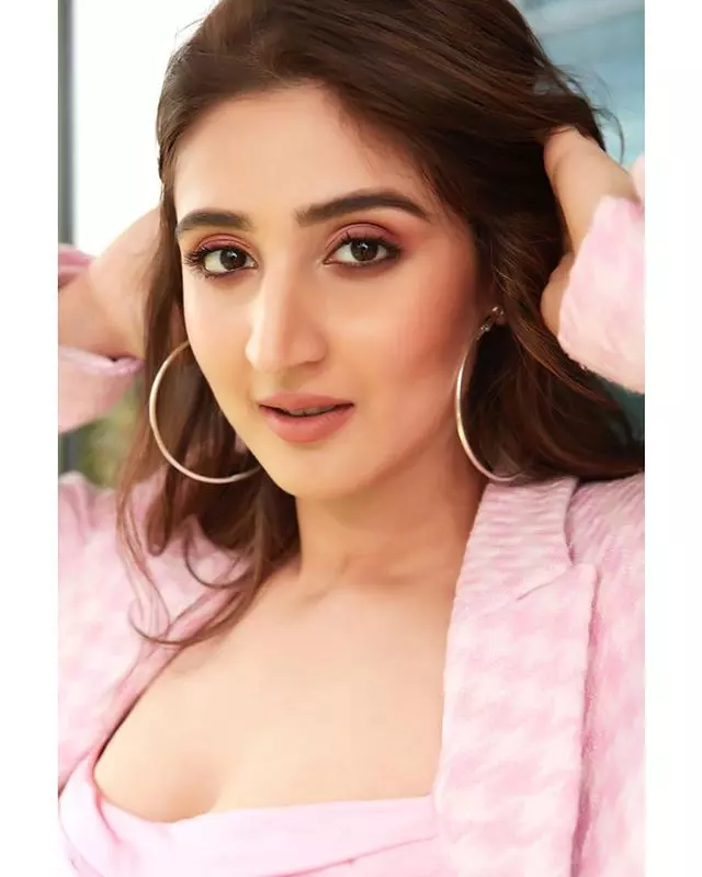 From Lyrics to Lehengas: Dhvani Shines Bright!