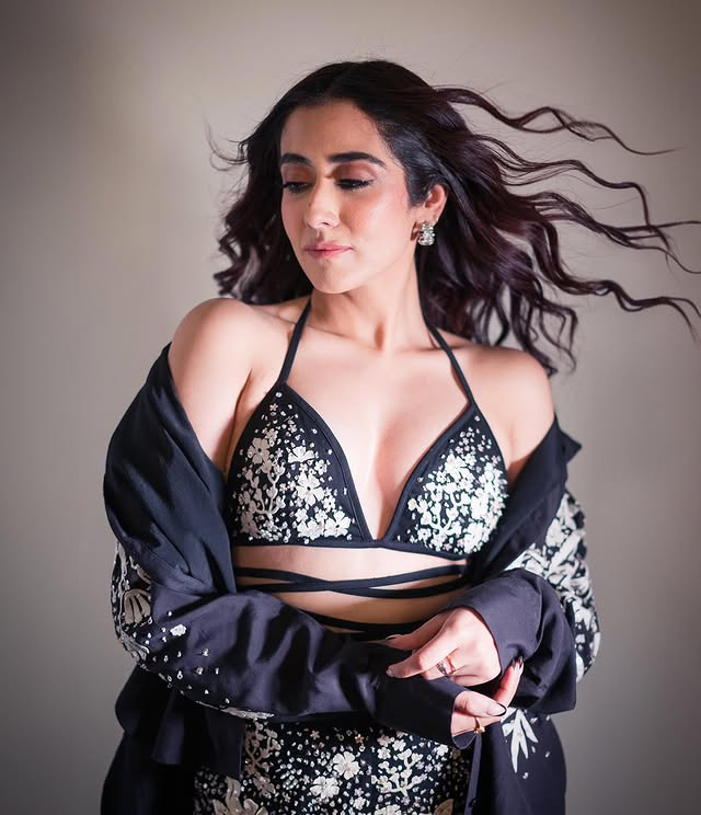 Jonita Gandhi: Jumping into Style and Spotlight!