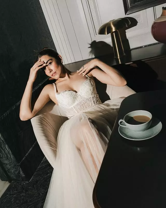 Jonita Gandhi: Jumping into Style and Spotlight!