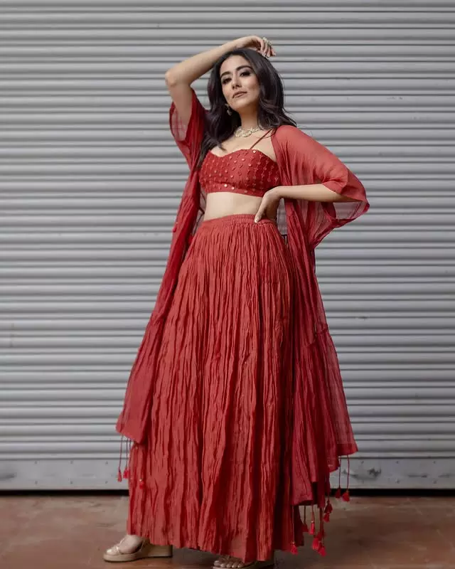 Jonita Gandhi: Jumping into Style and Spotlight! Jonita Gandhi: Jumping into Style and Spotlight!
