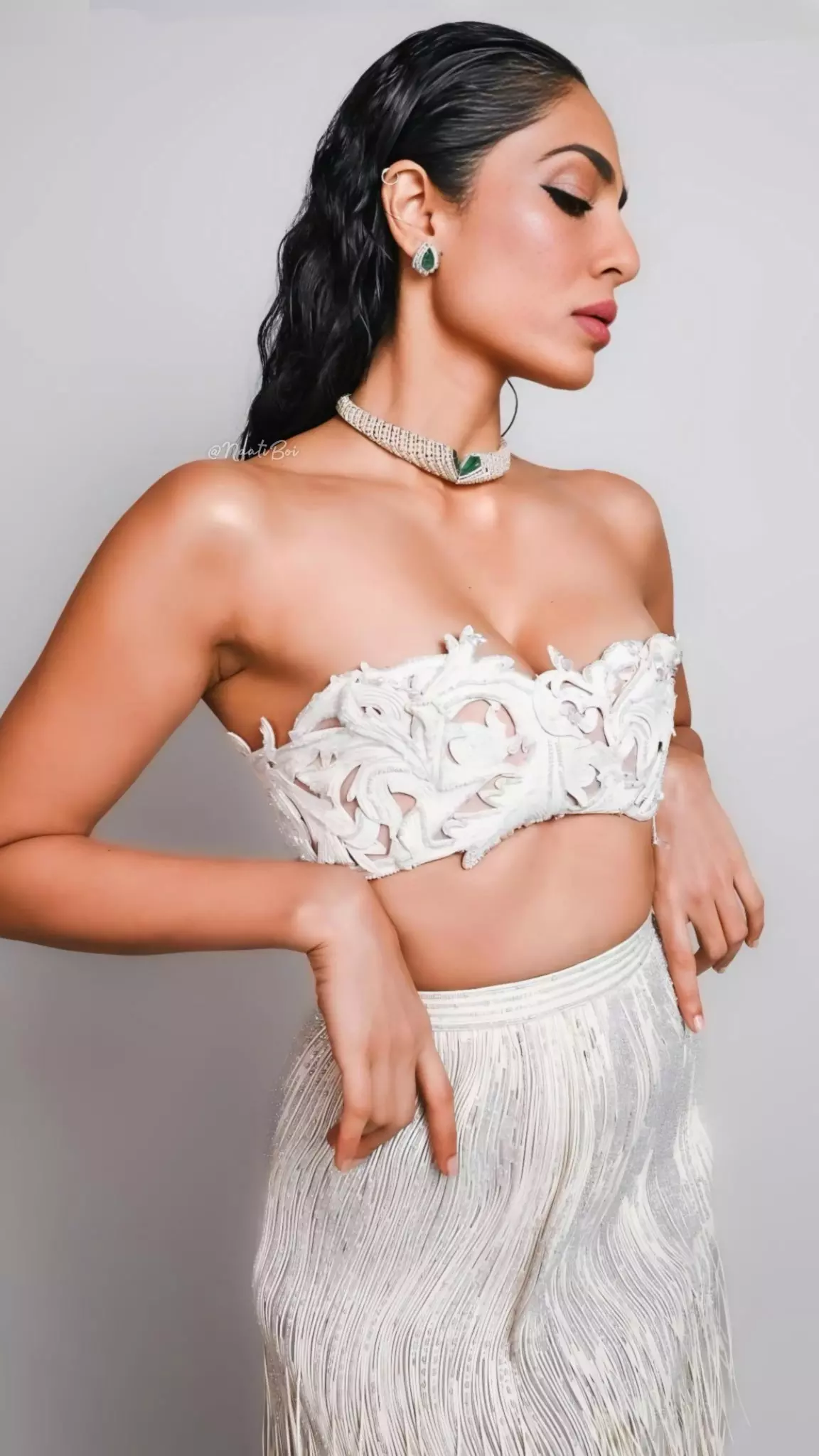 Sobhita�s Bridal Glow: Khada Dupatta Goals Sobhita�s Bridal Glow: Khada Dupatta Goals