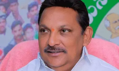 భీమిలి మాజీ తరహాలోనే భీమవరం మాజీ.. వైసీపీకి గ్రంధి శ్రీను గుడ్ బై!