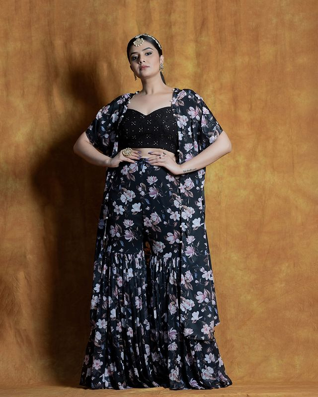 Sreemukhi: A Star Exuding Style and Confidence Sreemukhi: A Star Exuding Style and Confidence