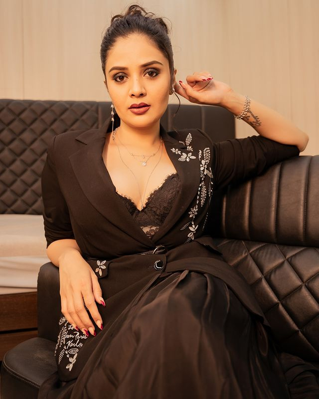 Sreemukhi: A Star Exuding Style and Confidence Sreemukhi: A Star Exuding Style and Confidence