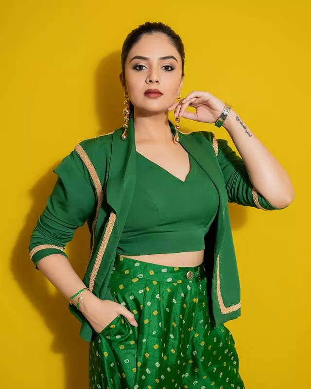 Sreemukhi: A Star Exuding Style and Confidence Sreemukhi: A Star Exuding Style and Confidence