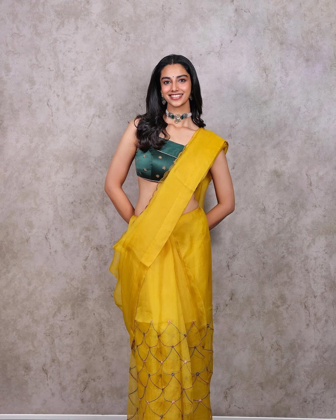 Meenakshi Chaudhary Stuns in Sizzling Blue Kurti Look