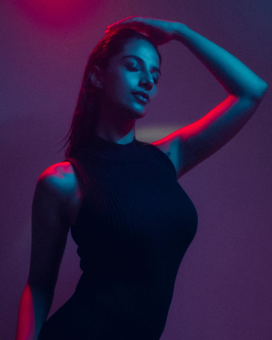 Meenakshi Chaudhary Stuns in Sizzling Blue Kurti Look