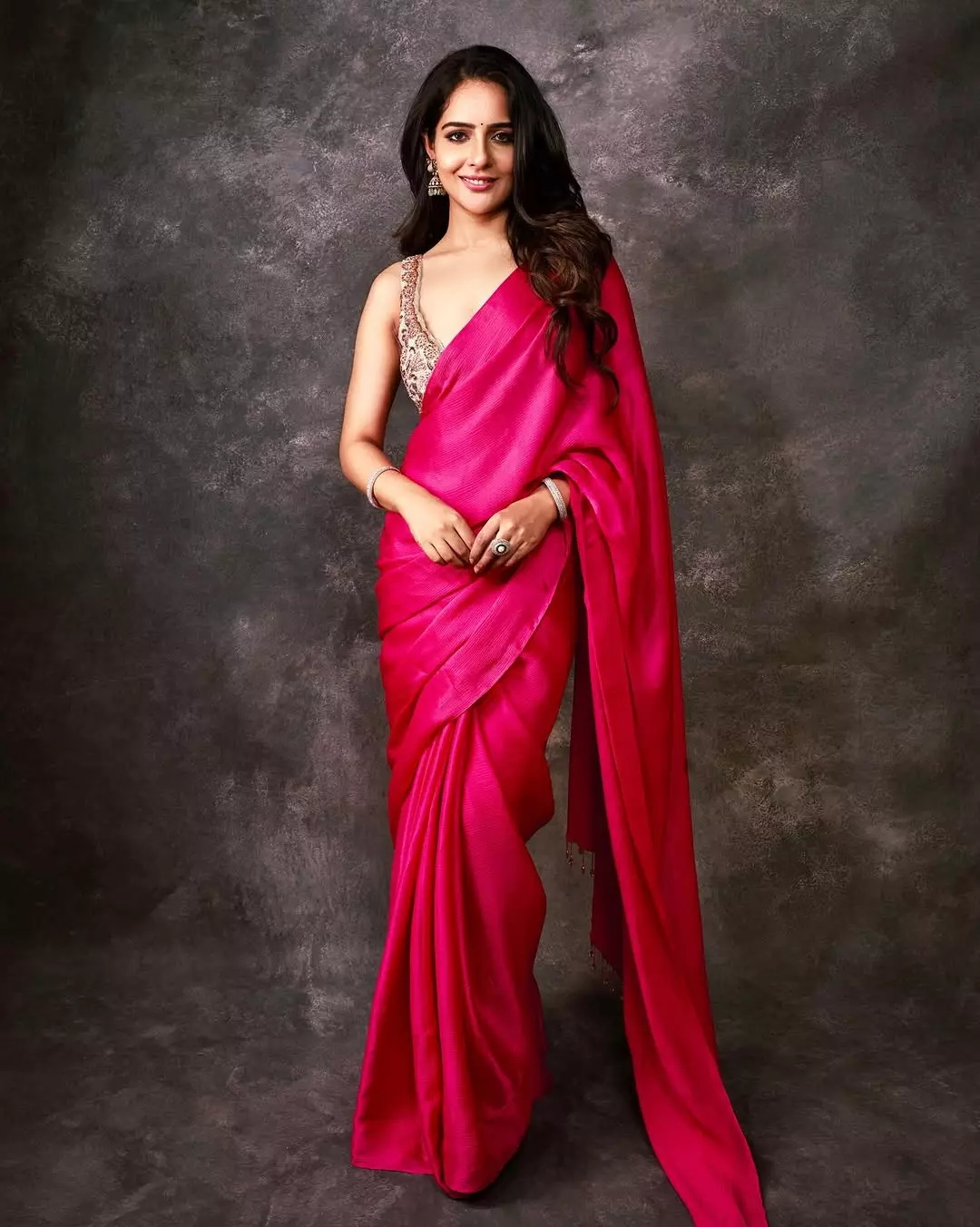 Malvi Malhotra Stuns in a Vibrant Yellow Saree Malvi Malhotra Stuns in a Vibrant Yellow Saree