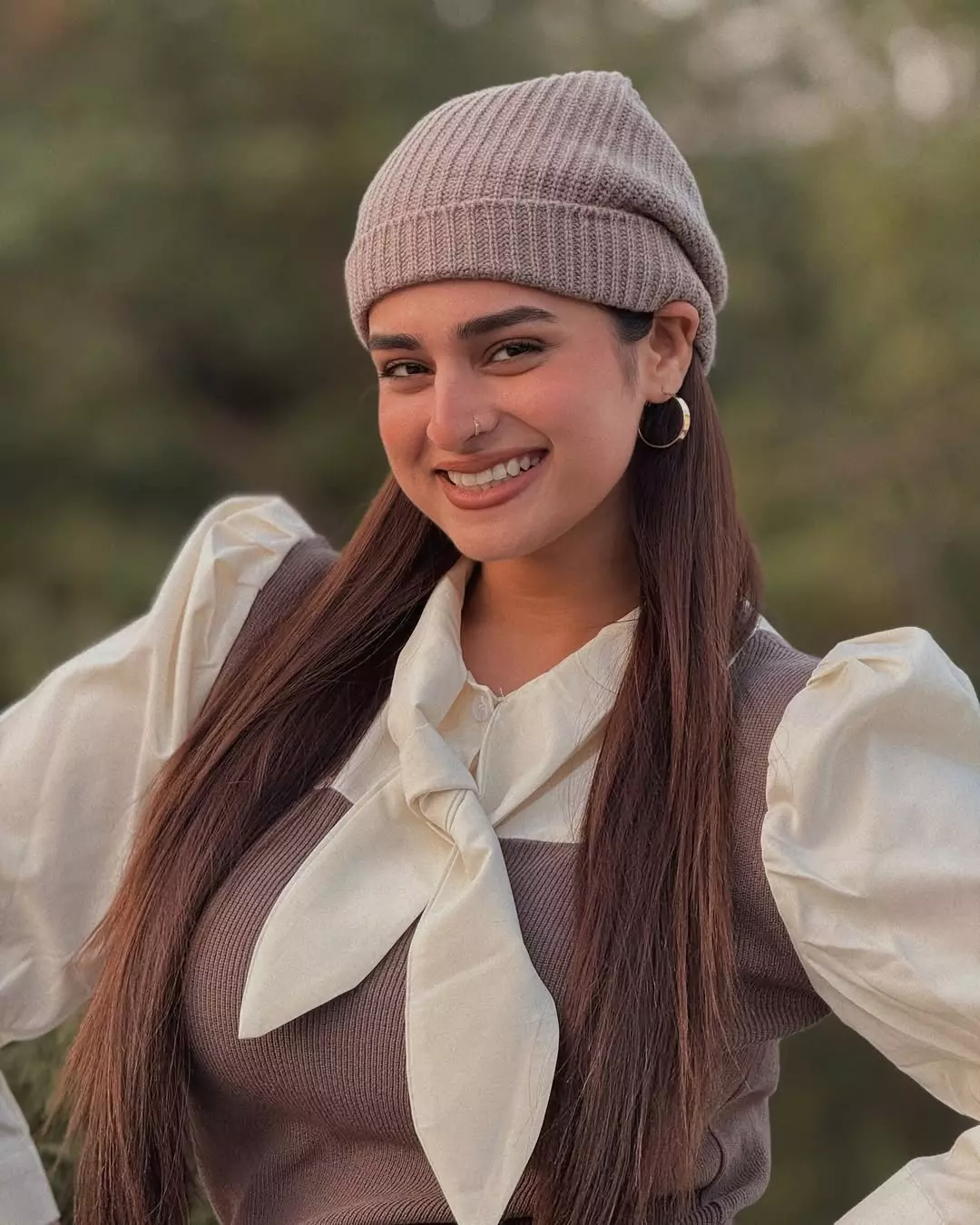 Flowers and Fashion: Ayeshas Cozy Glow!