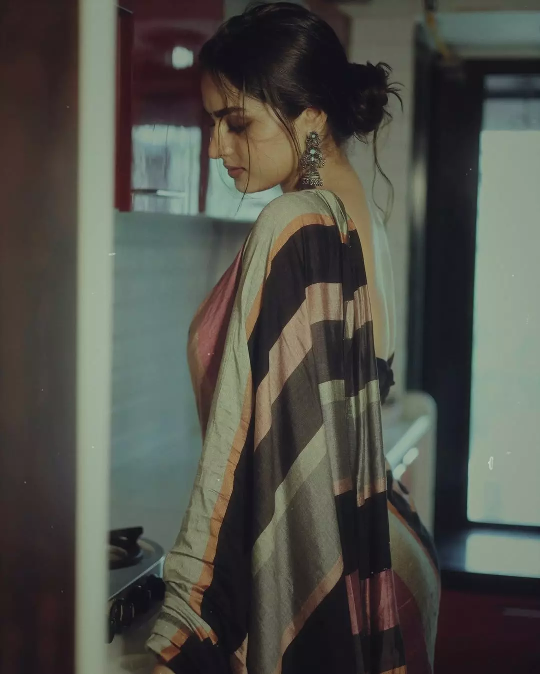 Flowers and Fashion: Ayeshas Cozy Glow!