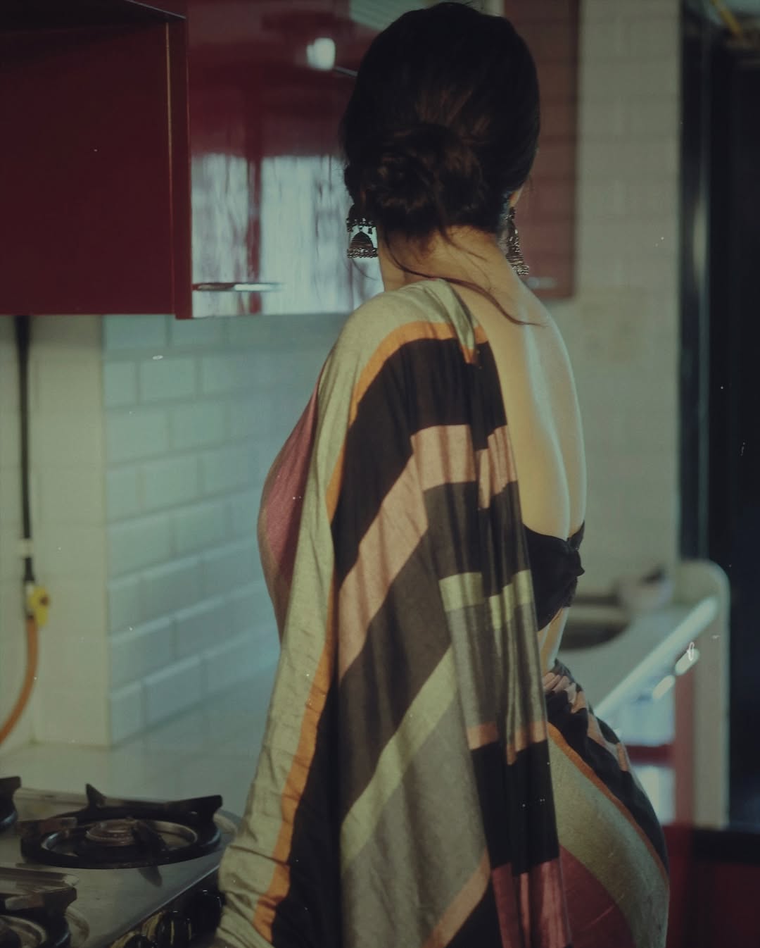 Flowers and Fashion: Ayeshas Cozy Glow! Flowers and Fashion: Ayeshas Cozy Glow!