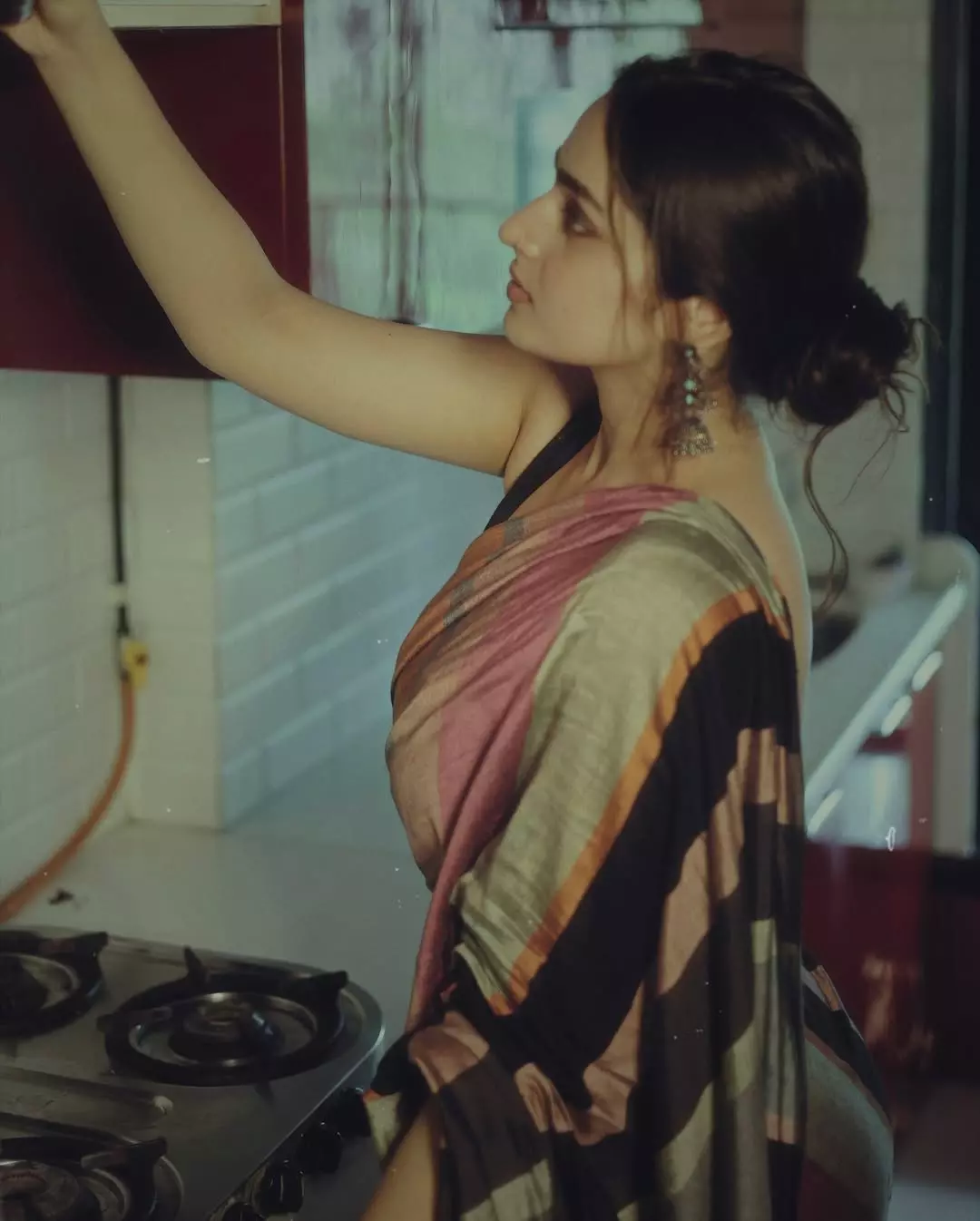 Flowers and Fashion: Ayeshas Cozy Glow! Flowers and Fashion: Ayeshas Cozy Glow!