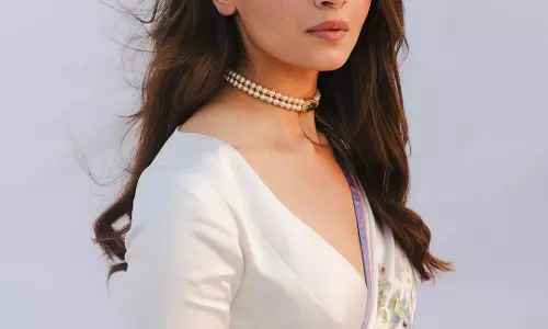 Alia Bhatt Mesmerises At Raj Kapoors 100th Anniversary Celebration