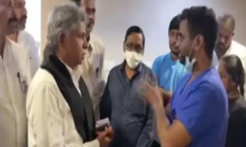 పుష్పకు పరామర్శల వేళ... సినీ ప్రముఖులకు దిమ్మ తిరిగే డిమాండ్!