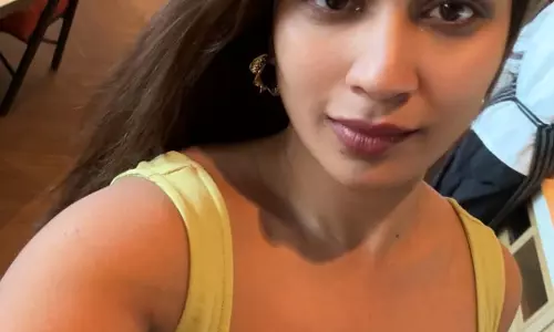 When Inaya Sultana Shows Up, Social Media Turns Into Vogue