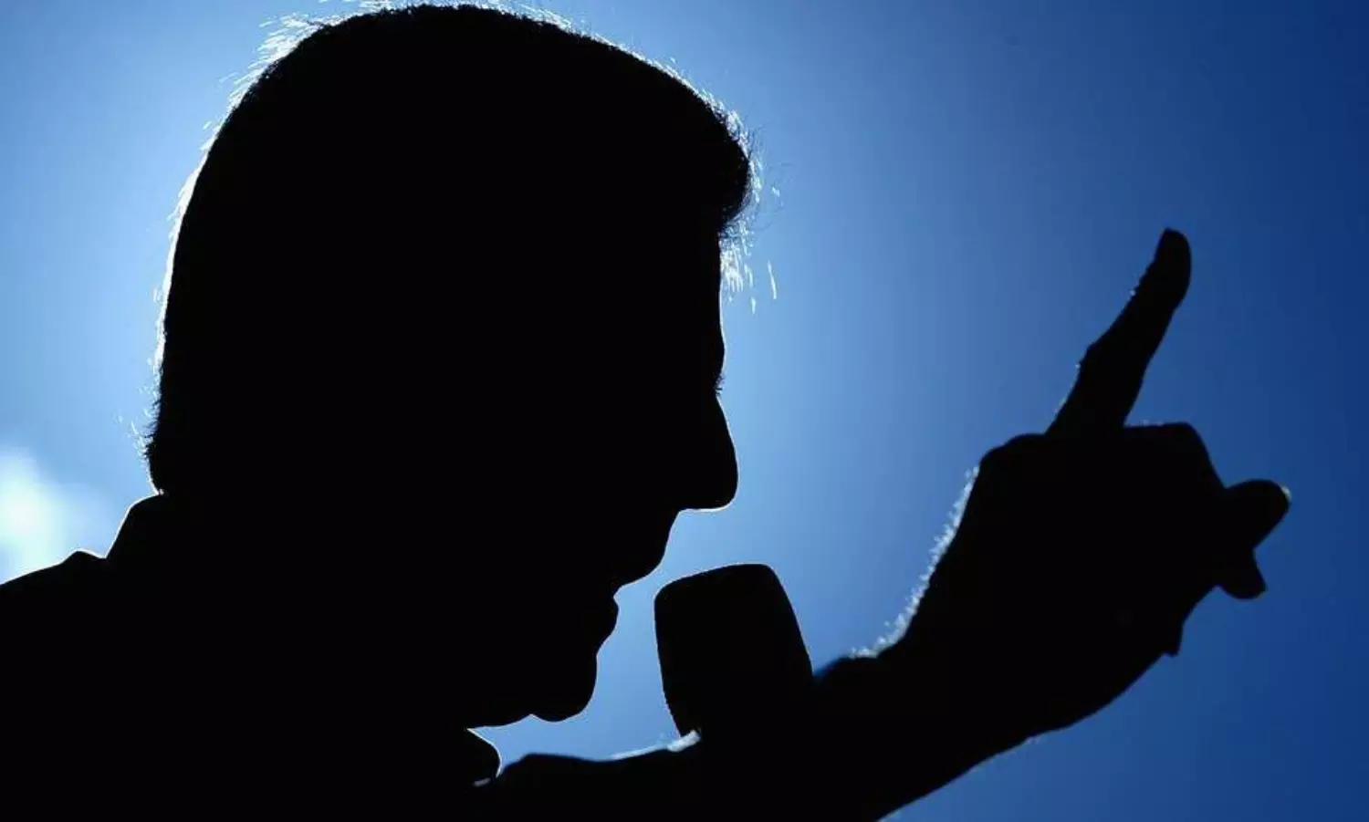 ముహూర్తం చూసుకుంటున్న ఫైర్ బ్రాండ్ ఎమ్మెల్సీ.. రీజ‌నేంటి ..!