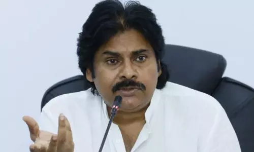 ఛాన్సు దొరికితే జగన్ ను వదిలి పెట్టని పవన్