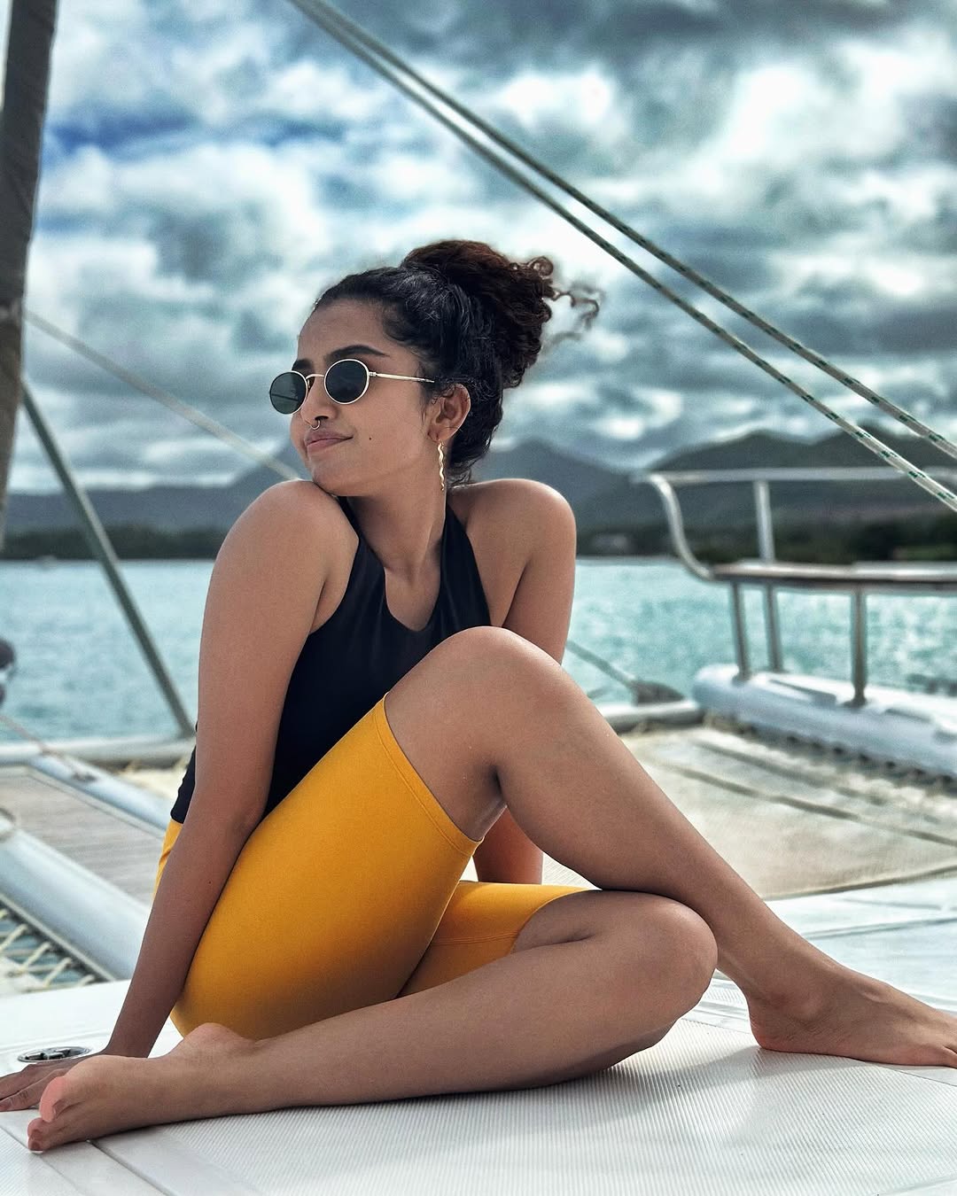 Anupama Parameswarans style doesnt just impress; it intimidates.