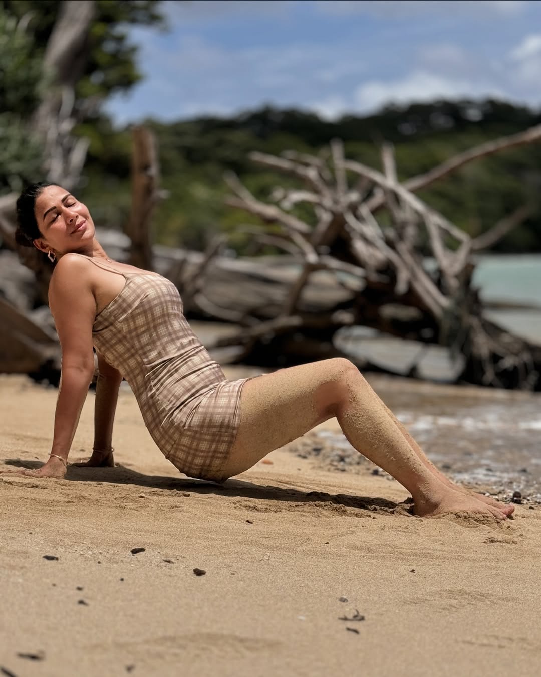 Inaya Sultana dazzles fans with her unforgettable 2025 wishes Inaya Sultana dazzles fans with her unforgettable 2025 wishes