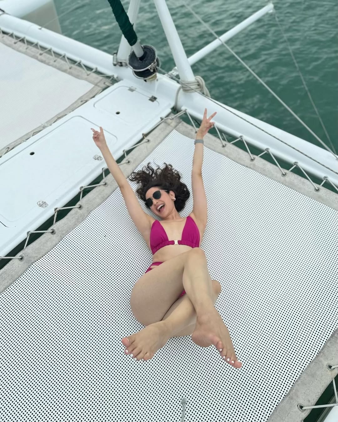 Why does Pragya Jaiswal look like she�s running a masterclass on perfection?